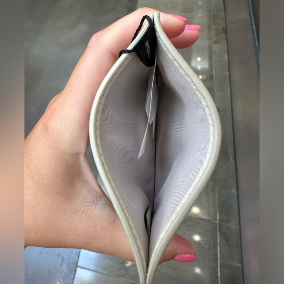 Marc Jacobs - The Utility Snapshot Card Case - Picture 3 of 6